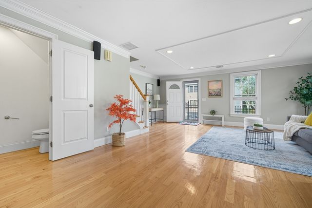 36 N Main St 1, Natick, MA 01760