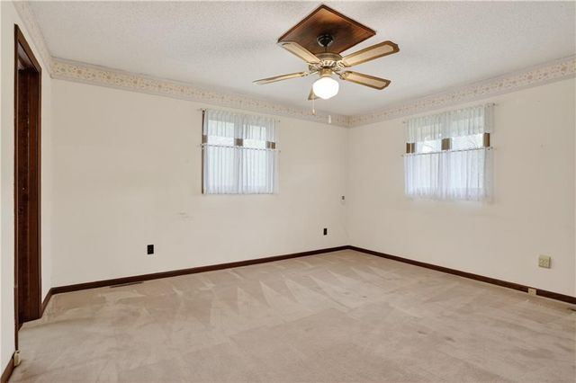 12601 Little Blue Road, Kansas City, MO 64133