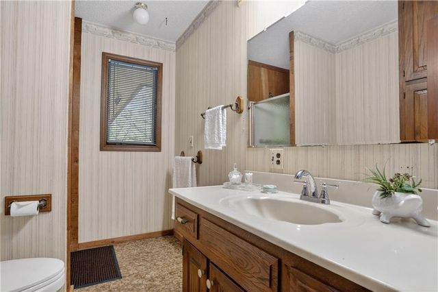 12601 Little Blue Road, Kansas City, MO 64133