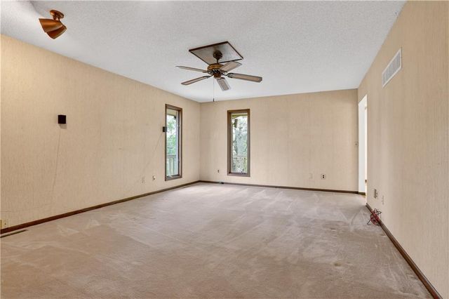 12601 Little Blue Road, Kansas City, MO 64133
