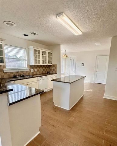 200 Olympic Drive, Fayetteville, GA 30215