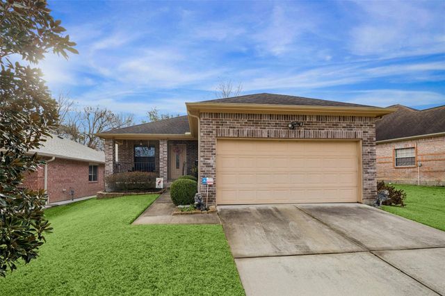 115 Harbour Town Circle, Conroe, TX 77356