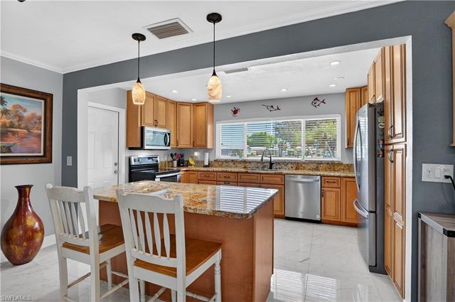 1324 Thompson ST, North Fort Myers, FL 33903