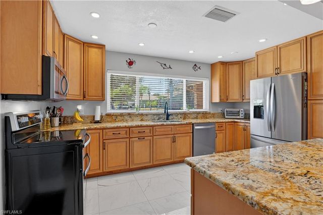 1324 Thompson ST, North Fort Myers, FL 33903