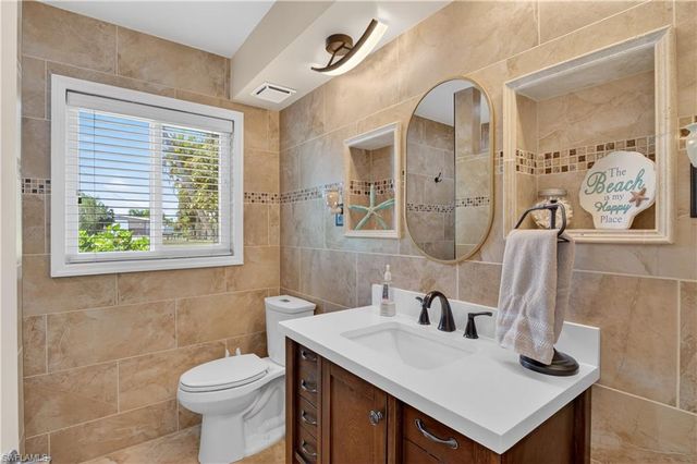 1324 Thompson ST, North Fort Myers, FL 33903