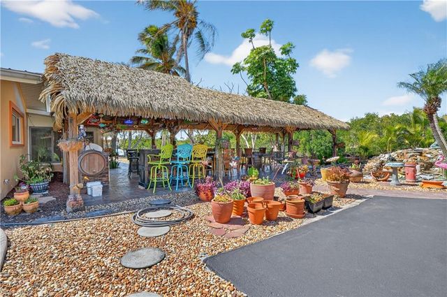 1324 Thompson ST, North Fort Myers, FL 33903