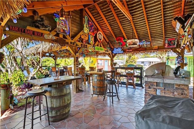 1324 Thompson ST, North Fort Myers, FL 33903