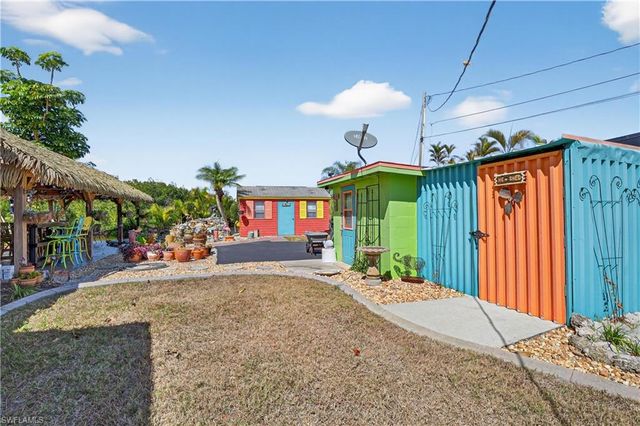 1324 Thompson ST, North Fort Myers, FL 33903