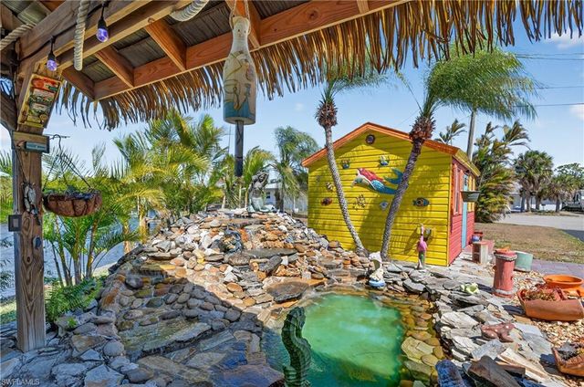 1324 Thompson ST, North Fort Myers, FL 33903