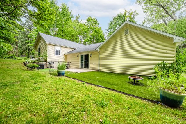 6278 Harrison Street, Coloma, MI 49038