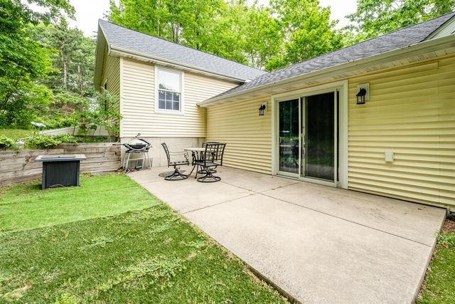 6278 Harrison Street, Coloma, MI 49038