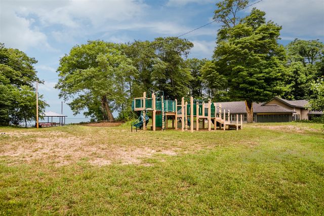 6278 Harrison Street, Coloma, MI 49038