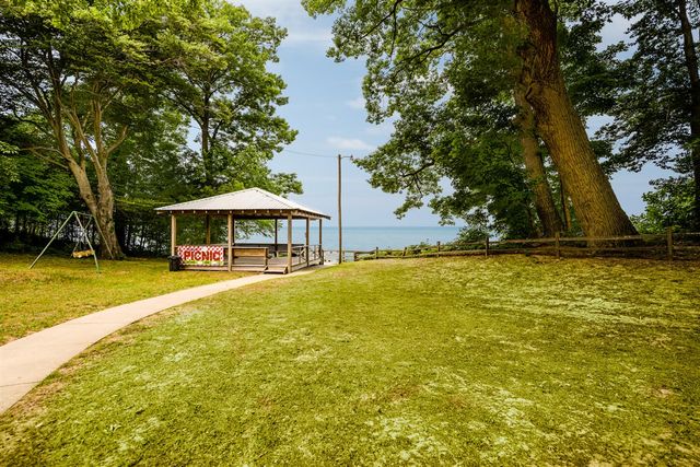 6278 Harrison Street, Coloma, MI 49038