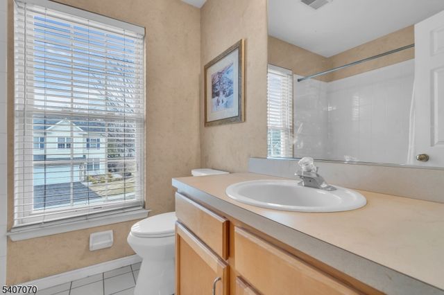 6 Winding Way, Woodland Park, NJ 07424