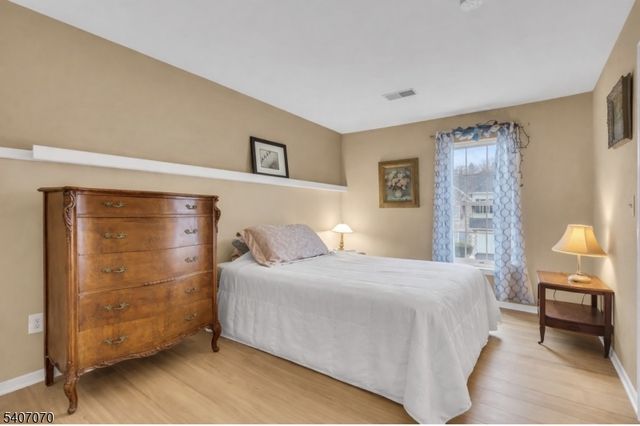 6 Winding Way, Woodland Park, NJ 07424