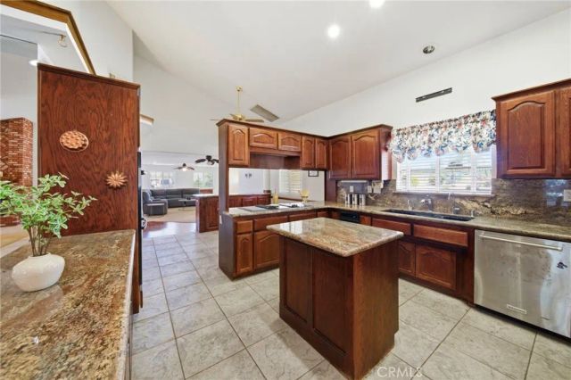 19670 Tonkawan Road, Apple Valley, CA 92307