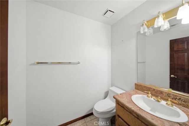 19670 Tonkawan Road, Apple Valley, CA 92307