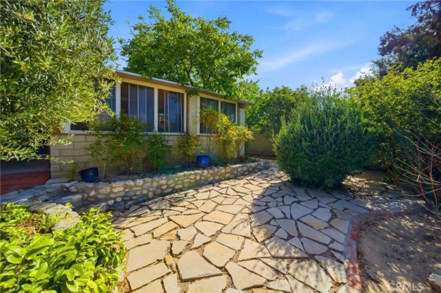 19670 Tonkawan Road, Apple Valley, CA 92307