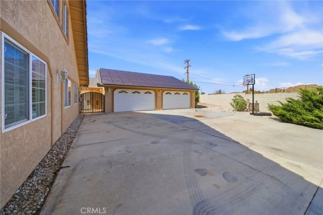 19670 Tonkawan Road, Apple Valley, CA 92307