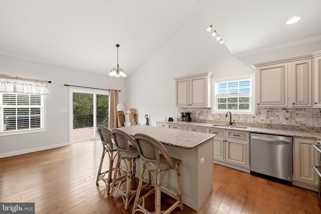 65 FEGAN RD, Bunker Hill, WV 25413