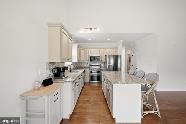 65 FEGAN RD, Bunker Hill, WV 25413