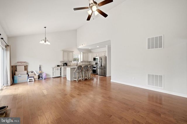 65 FEGAN RD, Bunker Hill, WV 25413