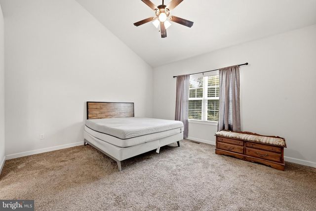 65 FEGAN RD, Bunker Hill, WV 25413