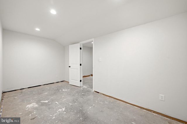 65 FEGAN RD, Bunker Hill, WV 25413