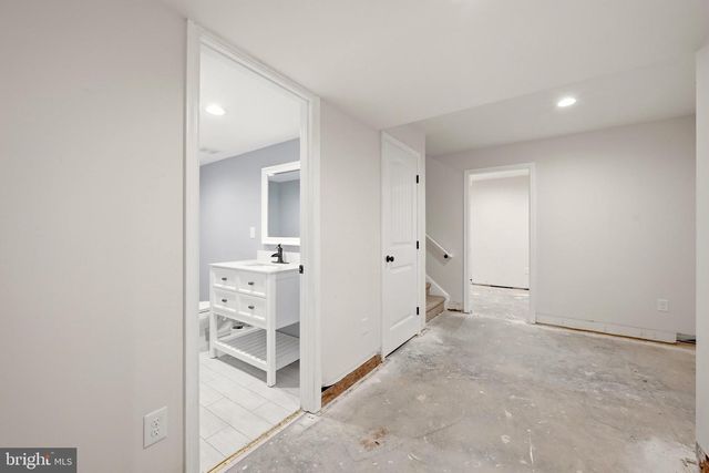 65 FEGAN RD, Bunker Hill, WV 25413