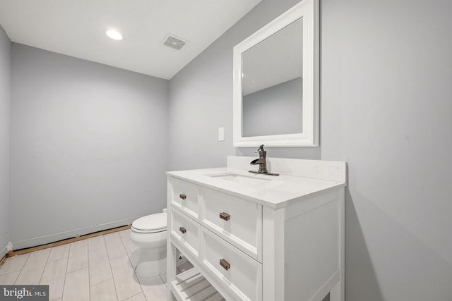 65 FEGAN RD, Bunker Hill, WV 25413