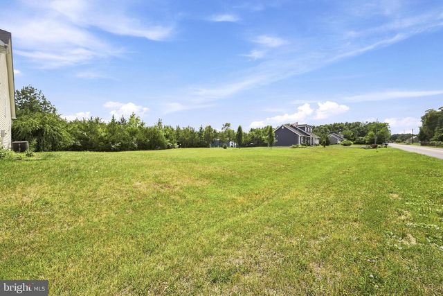 65 FEGAN RD, Bunker Hill, WV 25413