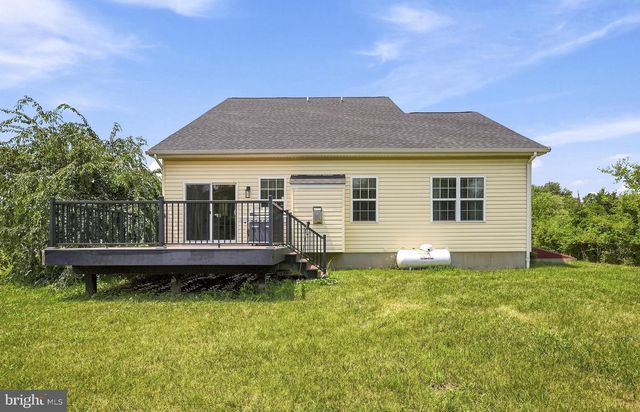 65 FEGAN RD, Bunker Hill, WV 25413