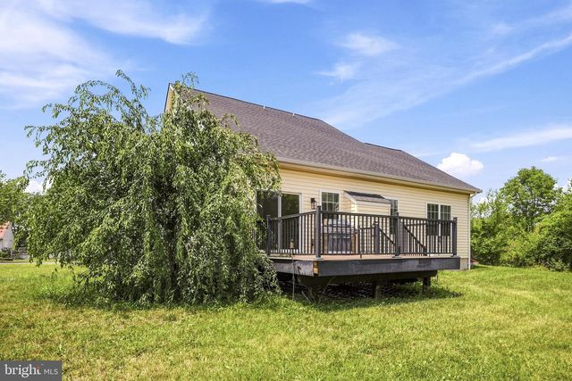 65 FEGAN RD, Bunker Hill, WV 25413