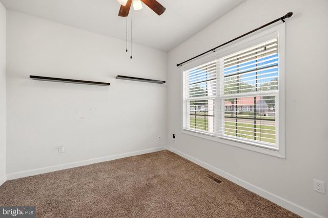 65 FEGAN RD, Bunker Hill, WV 25413