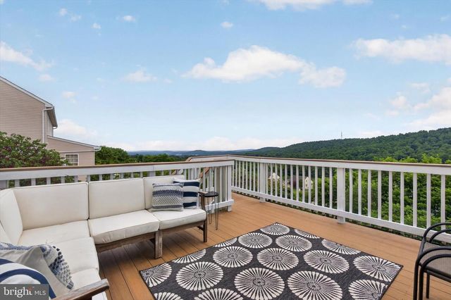 517 SANDPIPER LN, New Cumberland, PA 17070