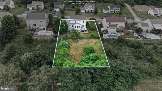 517 SANDPIPER LN, New Cumberland, PA 17070