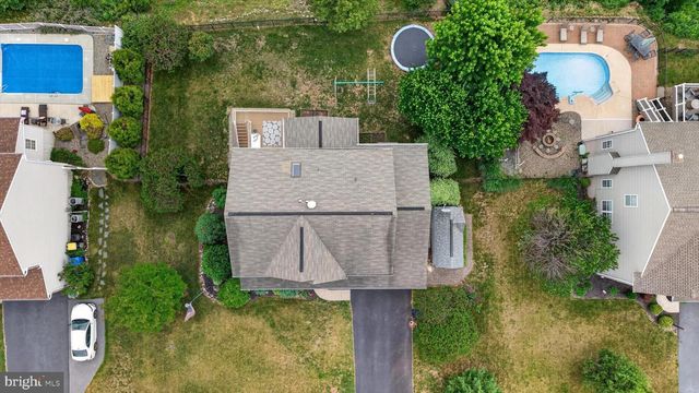 517 SANDPIPER LN, New Cumberland, PA 17070