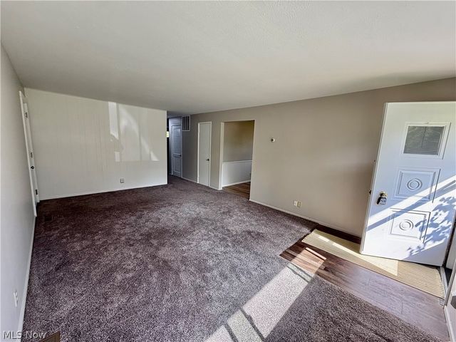 9214 Blueberry Lane, Macedonia, OH 44056
