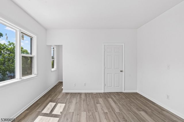 521 Fulton St, Elizabeth City, NJ 07206
