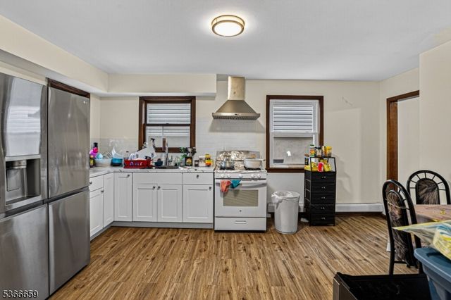 521 Fulton St, Elizabeth City, NJ 07206