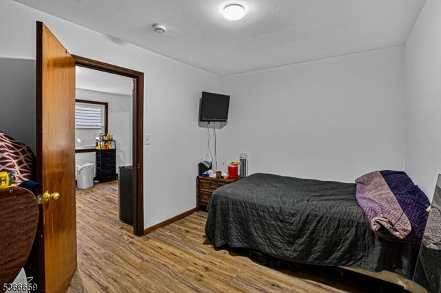 521 Fulton St, Elizabeth City, NJ 07206