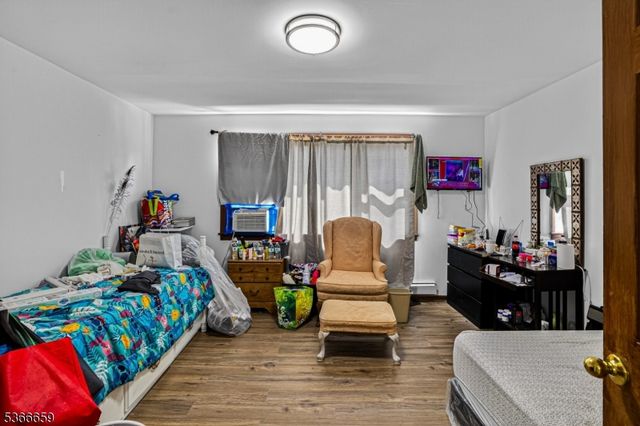 521 Fulton St, Elizabeth City, NJ 07206