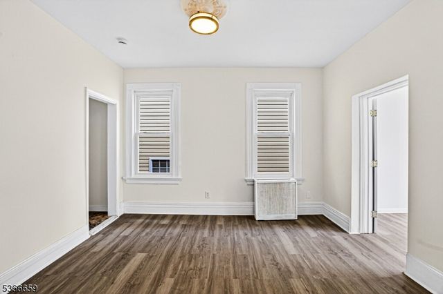 521 Fulton St, Elizabeth City, NJ 07206