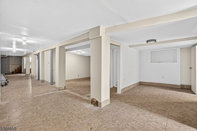 521 Fulton St, Elizabeth City, NJ 07206