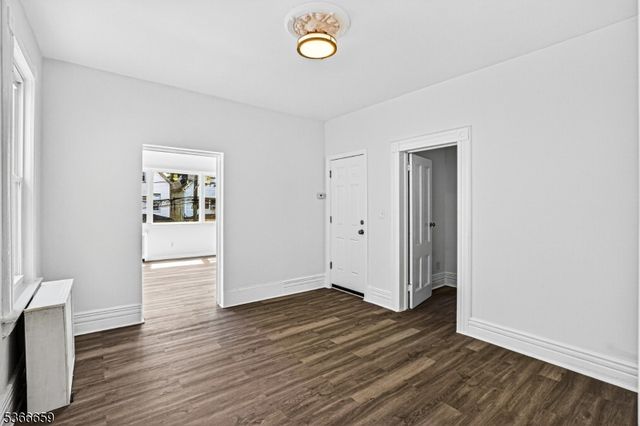 521 Fulton St, Elizabeth City, NJ 07206