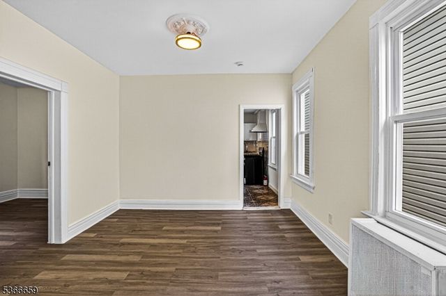 521 Fulton St, Elizabeth City, NJ 07206