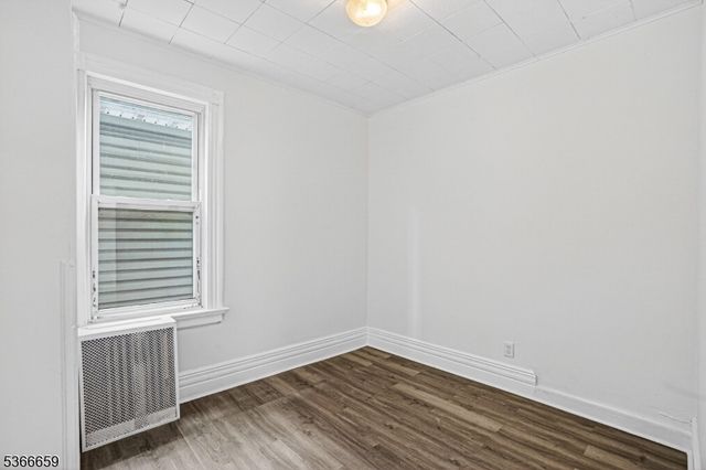 521 Fulton St, Elizabeth City, NJ 07206