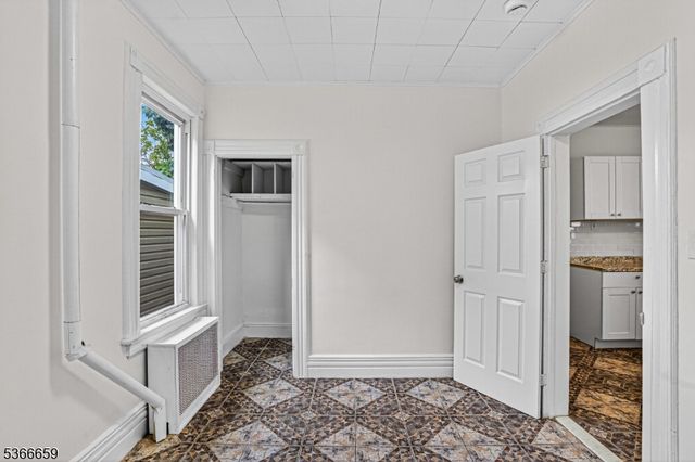 521 Fulton St, Elizabeth City, NJ 07206