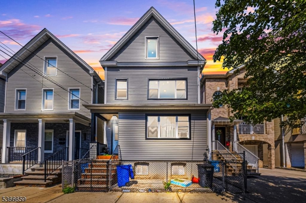 521 Fulton St, Elizabeth City, NJ 07206