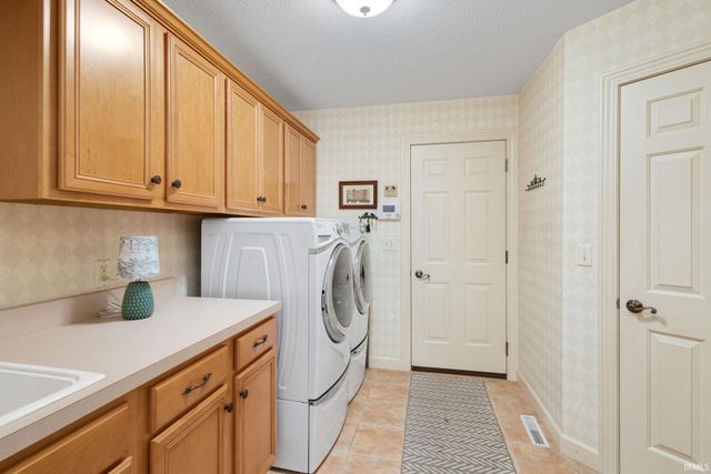 1865 Cobblestone Boulevard, Elkhart, IN 46514